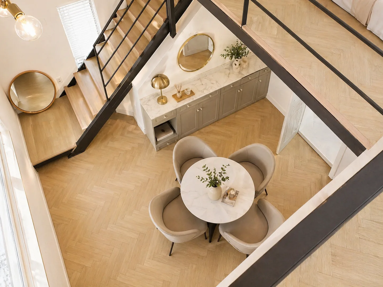 Studio seen from the loft