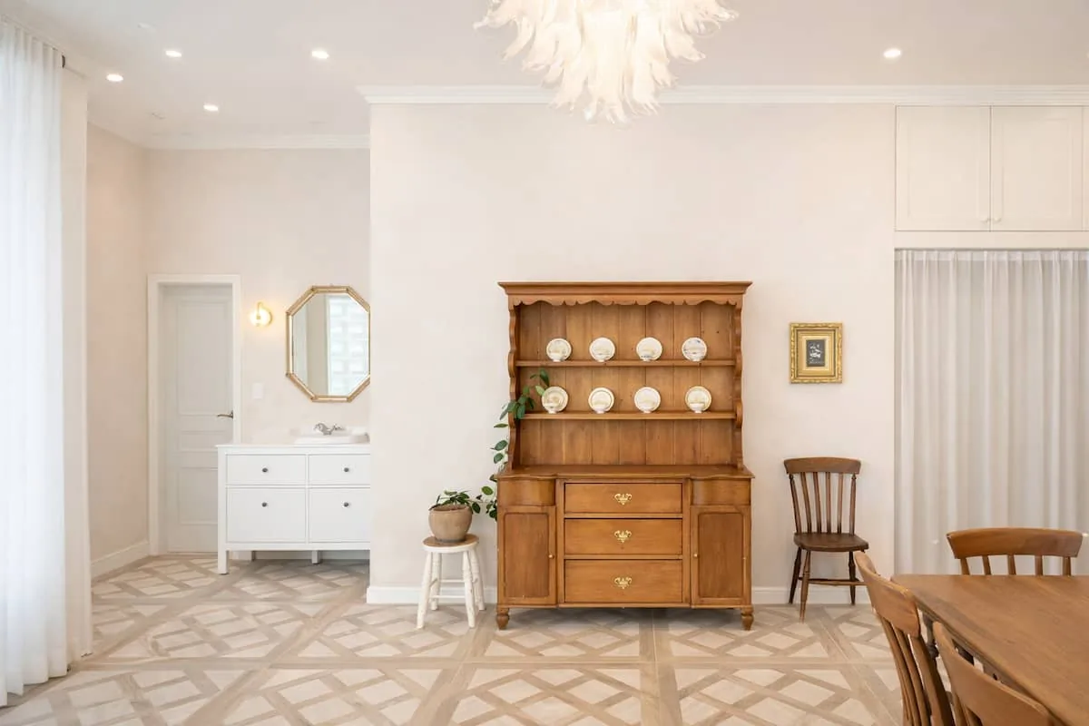 Dining corner with wooden cabinet, 302