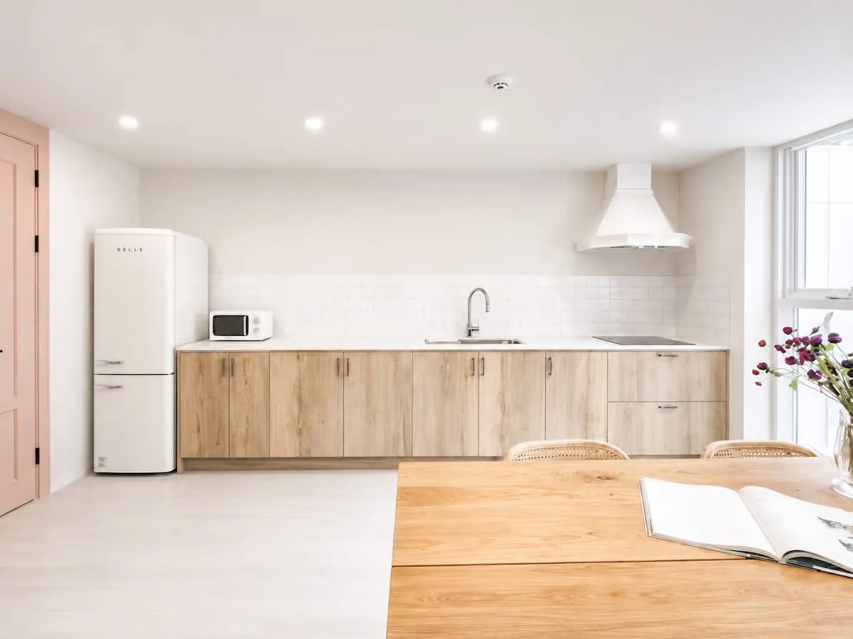 Kitchen, 101