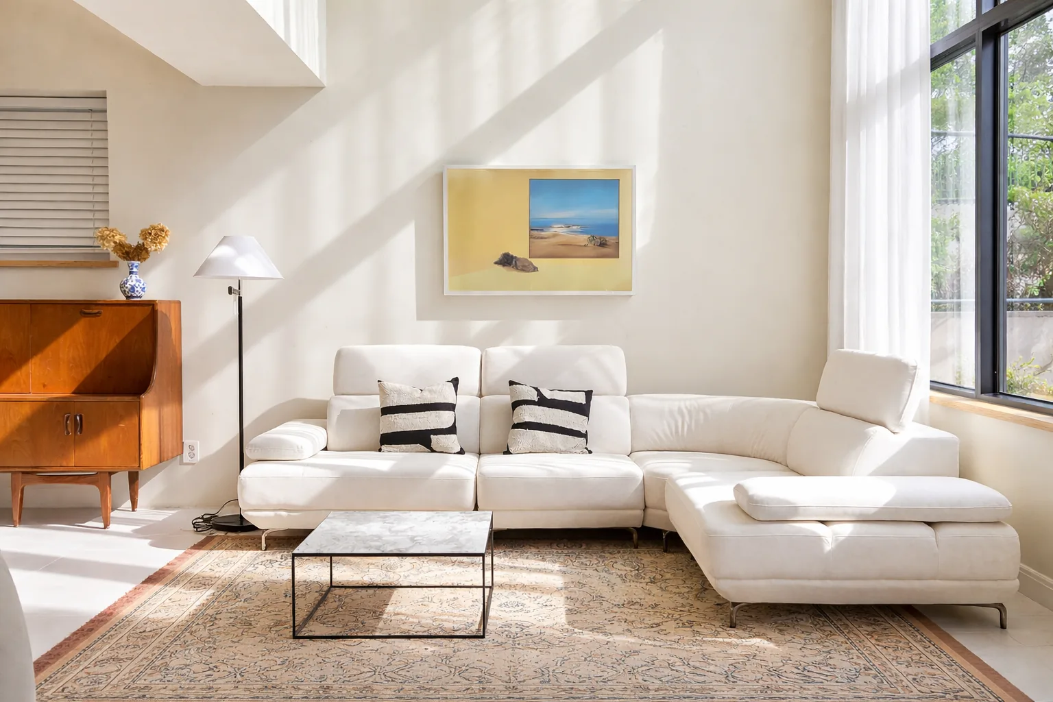 HausMia 2 living room in the afternoon light