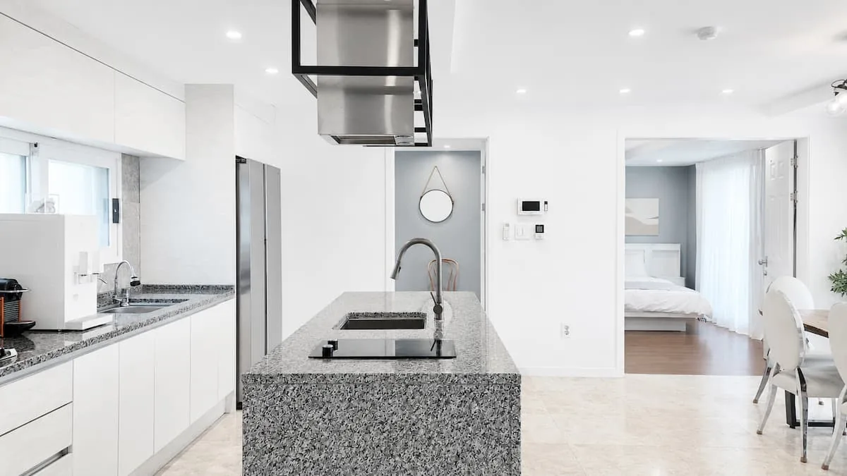 Open kitchen